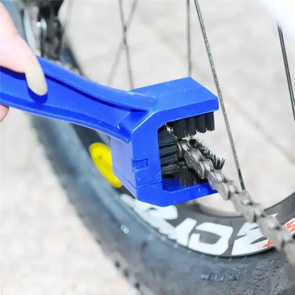 Motorcycle & Bicycle Chain Cleaner – 3D Bristle Cleaning Tool